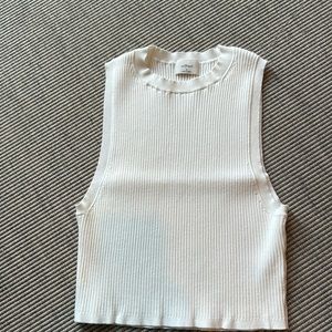 Aritzia Wilfred white ribbed tank. Size medium.